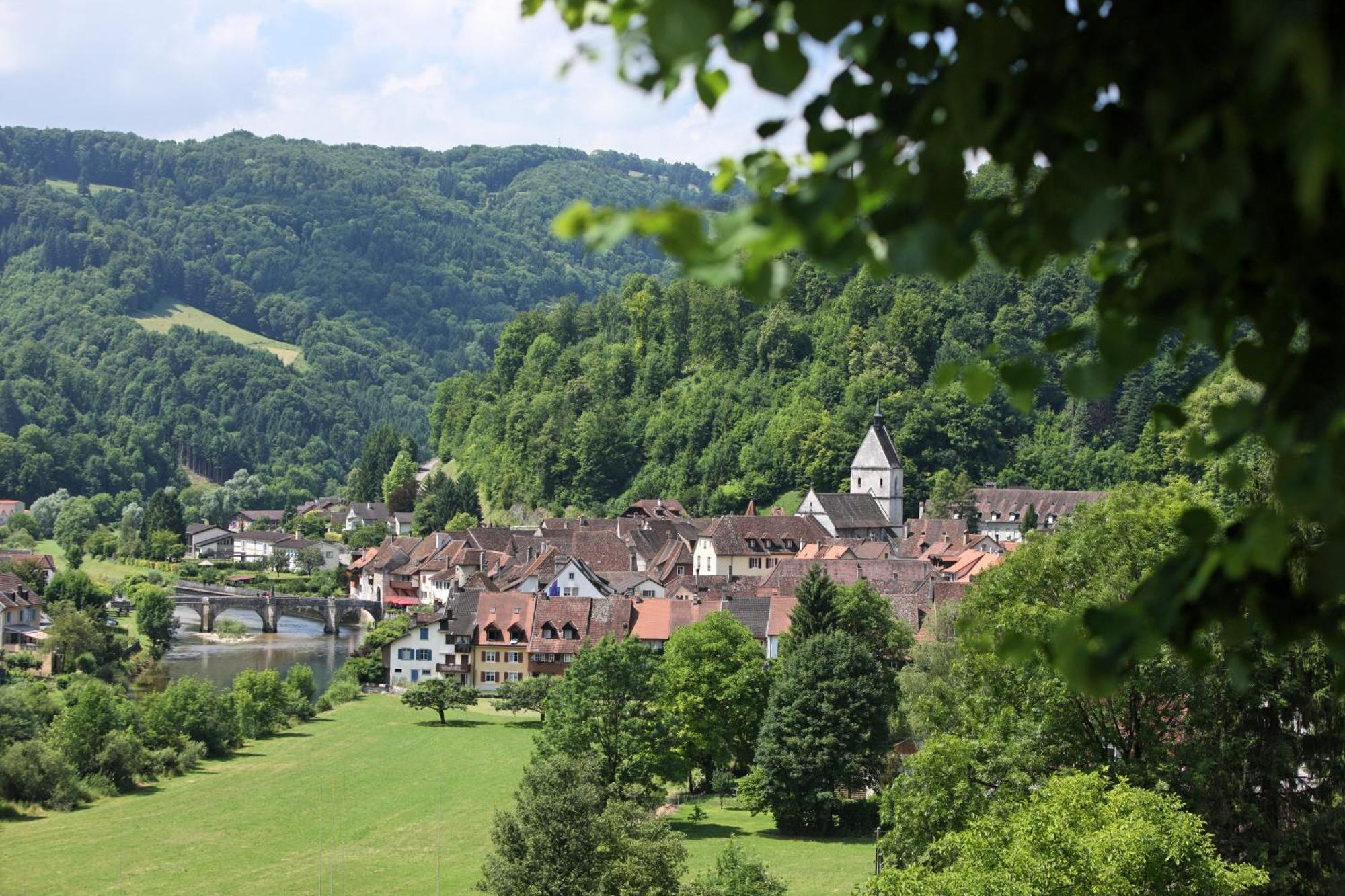 Peanut Medieval Lodge Saint-Ursanne Exterior foto
